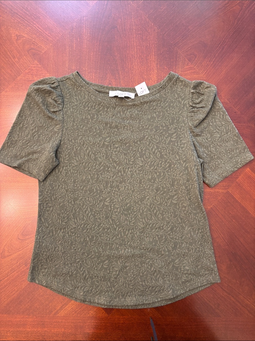 LOFT Olive Puff-Sleeve Textured Tee